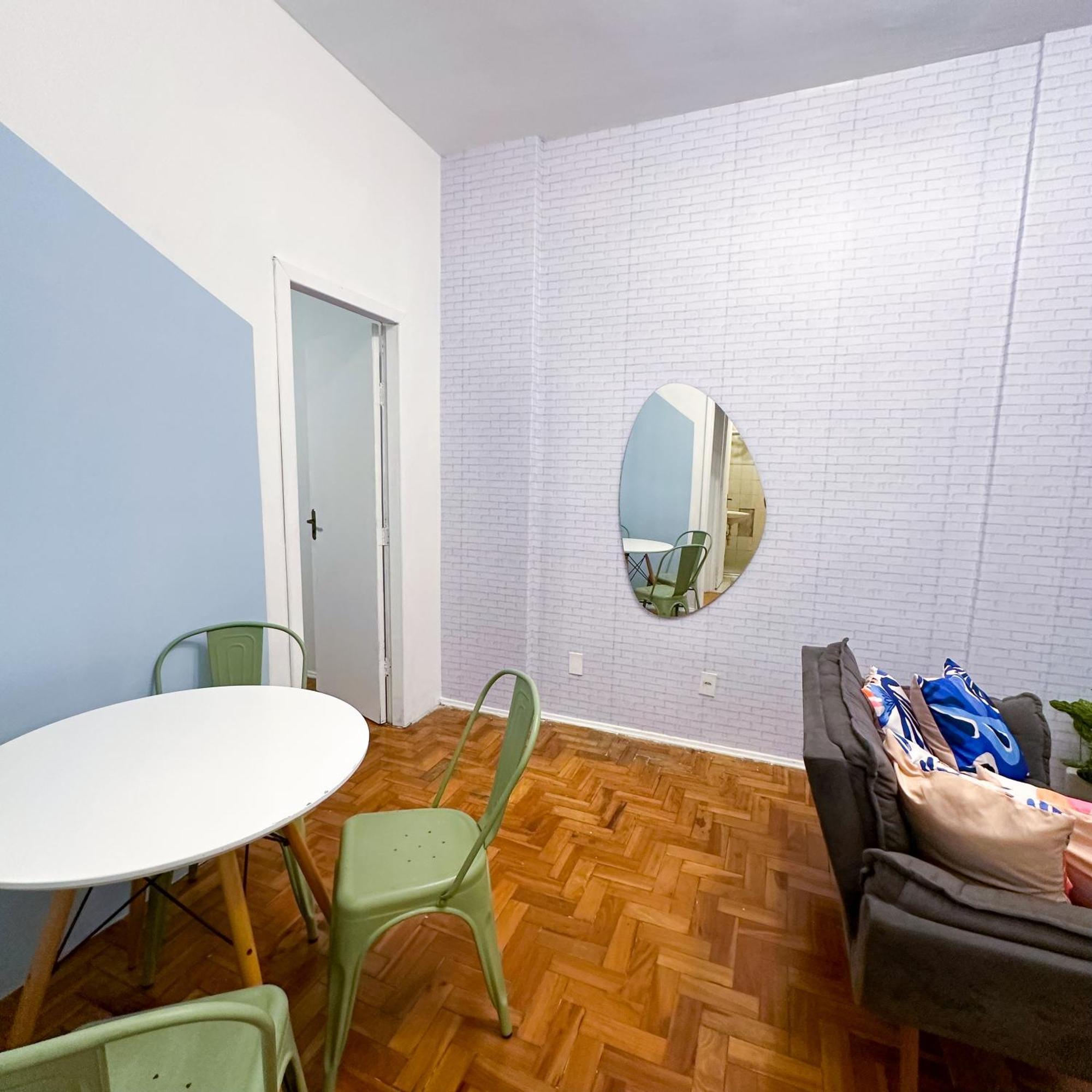 Malettinha | Colorido E Silencioso No Centro Apartamento
